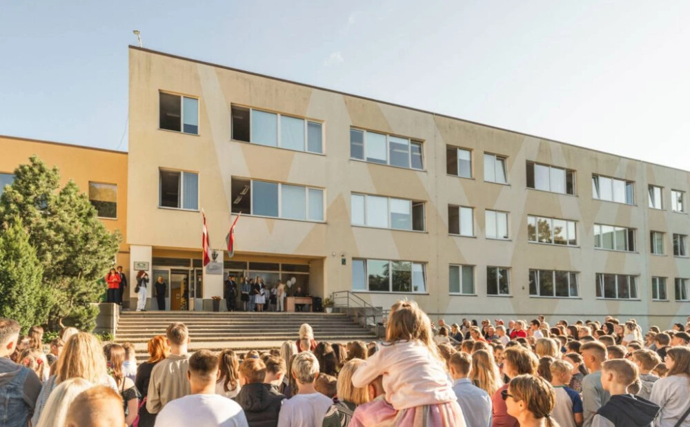 Liepājas Rietumkrasta vidusskolu pievienos Liepājas Raiņa vidusskolai