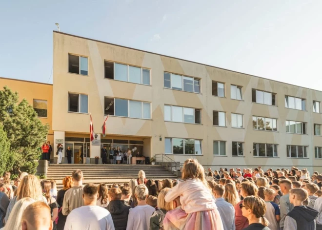 Liepājas Rietumkrasta vidusskolu pievienos Liepājas Raiņa vidusskolai