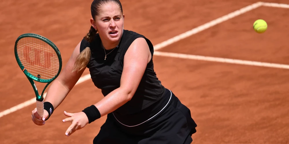 Par iekļūšanu nākamajā kārtā Aļona Ostapenko nopelnīja 130 WTA dubultspēļu ranga punktus.