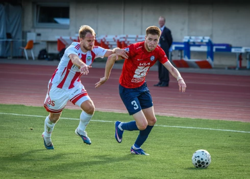 "Jelgavas" komanda otrdien "Tonybet" Latvijas futbola virslīgas 15. kārtas spēlē mājās spēlēja neizšķirti 1:1 (1:0) ar "Liepāju".