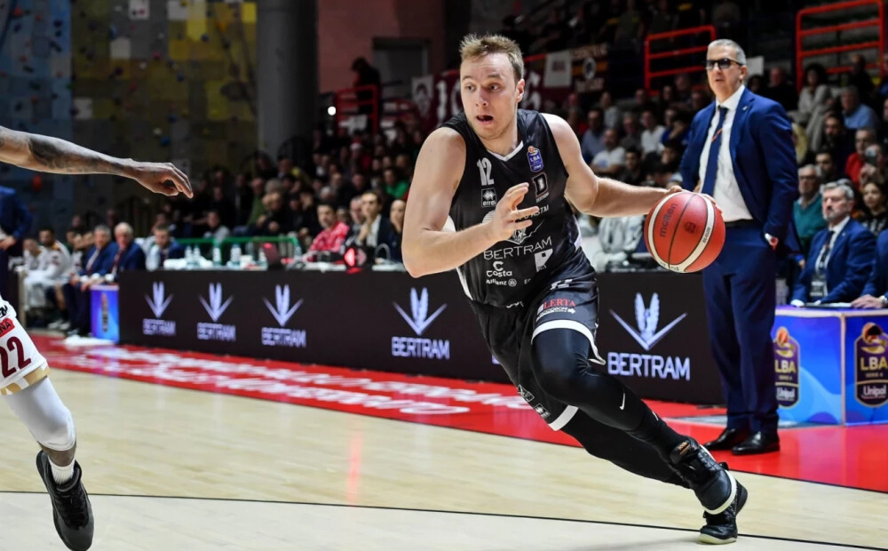 Strautiņš gūst 13 punktus Tortonas komandas sezonas pēdējā spēlē