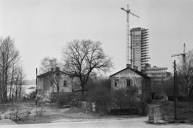 Строительство башни, 1984 год.