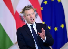 Венгерский премьер сделает то, чего в Латвии давно не ждут от политиков, - сократит зарплаты чиновникам