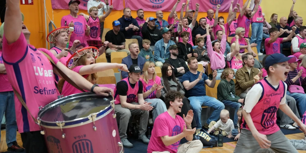 Ar savu fanu vētrainu atbalstu "Rīgas Zeļļi" šosezon izcīnīja Latvijas basketbola līgas (LBL) bronzas godalgas.