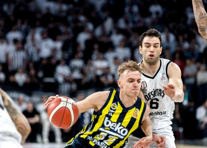 Artūrs Žagars atkal savainots, nepabeidz Turcijas čempionāta "play-off" spēli