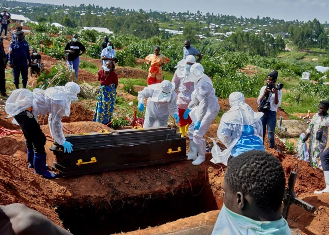 Kongo no Ebolas miruši jau 246 cilvēki - Uganda slēgusi ar kaimiņvalsti savu robežu