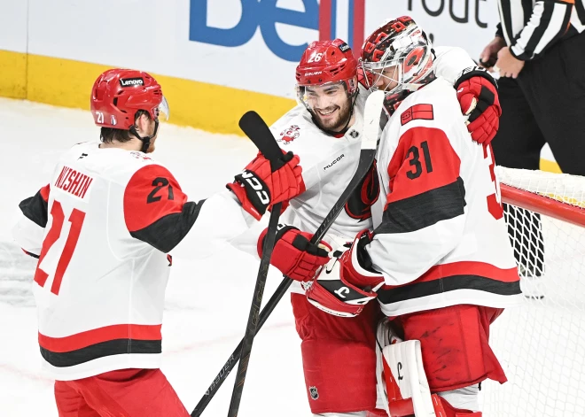 Karolīnas "Hurricanes" tuvojas pirmajam NHL finālam 20 gadu laikā