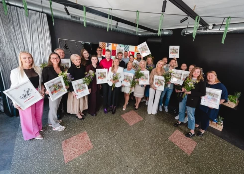 Rimi komandu kausa uzvarētāji.