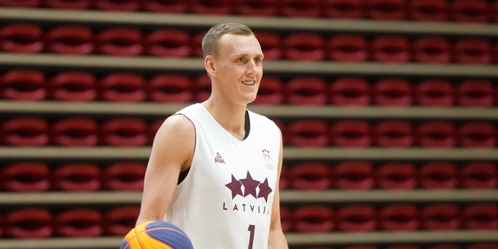 Basketbolists Nauris Miezis Latvijas vīriešu 3x3 basketbola izlases atklātajā treniņā, gatavojoties Pasaules kausa izcīņai 3x3 basketbolā.