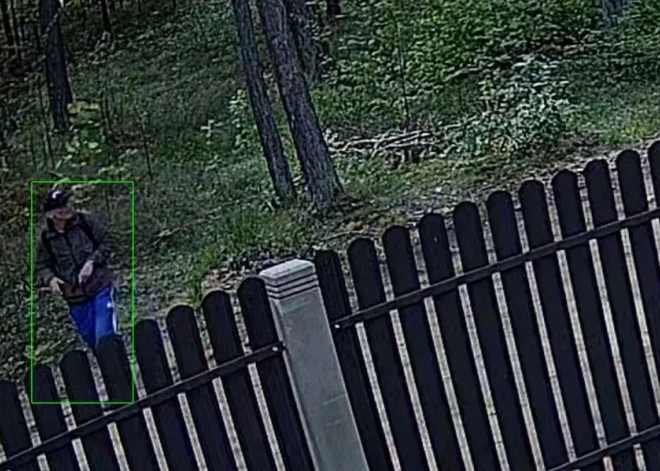 FOTO: Vai atpazīstat šo personu? Policija lūdz iedzīvotāju palīdzību