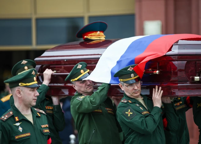 Putina karam milzīga cena: Ukrainā kritis gandrīz pusmiljons Krievijas karavīru