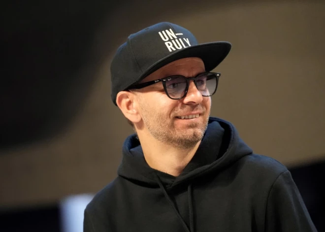 Artis Dvarionas pēc 24 gadiem šķiras no darba “Radio SWH”: beidzas ēra, kas ilga trīsdesmit gadus