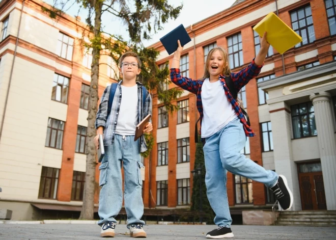 Vairumam Latvijas skolēnu šodien noslēdzas mācību gads