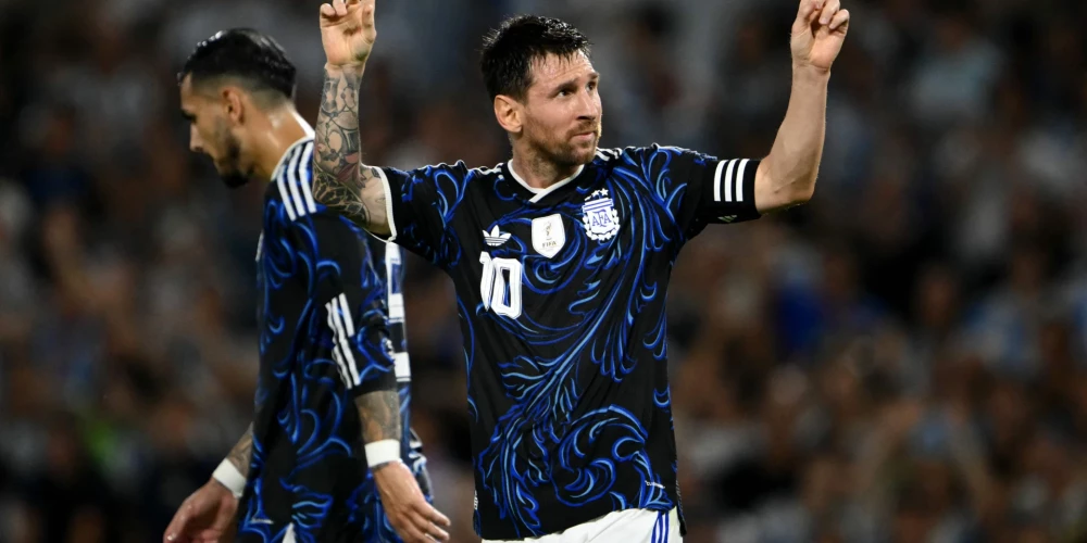 Lionels Mesi turpinās vest uz priekšu Argentīnas futbola izlasi. 
