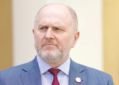 Депутат Зивтиньш обвинил Домбраву в политическом популизме.