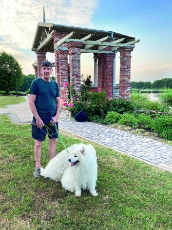 Andris Tērauds brīvajā laikā makšķerē, strādā dārzā, rūpējas par suņiem un plāno atgriezties korī, tiklīdz atradīs darbu tuvāk mājām.