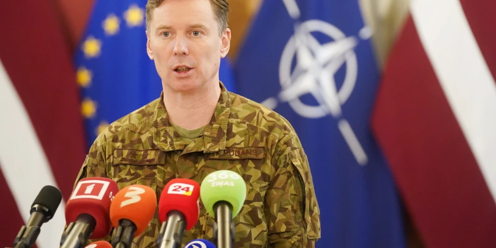 Nacionālo bruņoto spēku komandieris ģenerālmajors Kaspars Pudāns.
