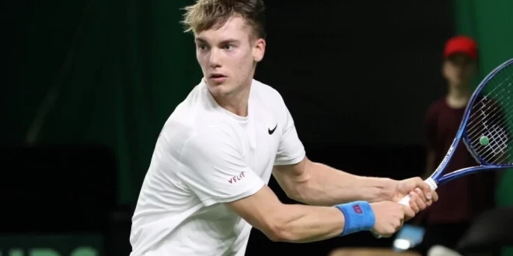 Roberts Štrombahs "Challenger" turnīrā vienspēlēs nepārvar ceturtdaļfinālu, bet sasniedz dubultspēļu finālu.