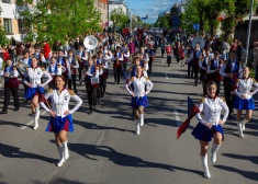 Jelgavas pilsētas svētku gājienā piedalījušies gandrīz 12 000 dalībnieku