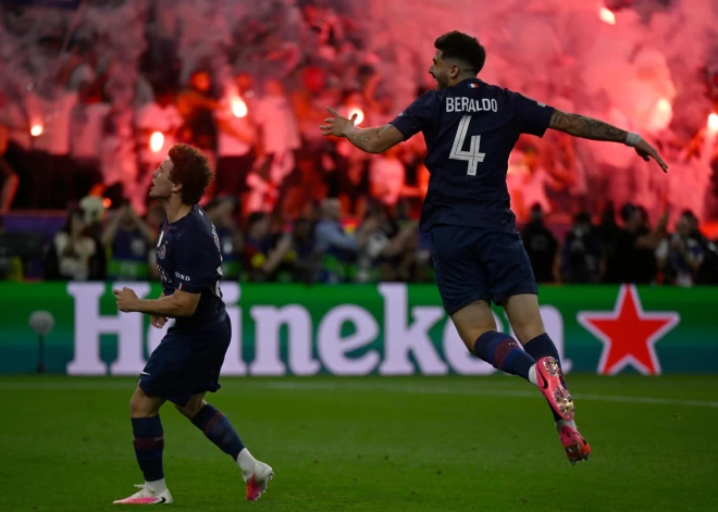 Dramatiskā pēcspēles sitienu sērijā PSG salauž "Arsenal" un otro gadu pēc kārtas triumfē Čempionu līgā