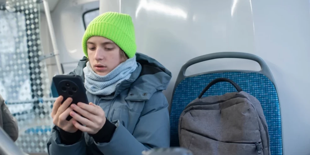 2025. gadā šādu jauniešu īpatsvars sasniedzis 11%.