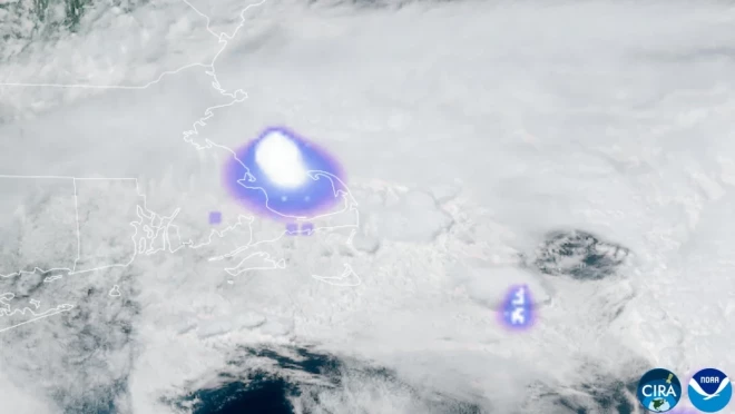 Satelītattēlos redzams, kurs meteorīts eksplodēja.