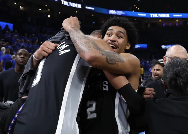 "Spurs" basketbolisti atņem "Thunder" NBA čempiones pilnvaras un iekļūst finālā