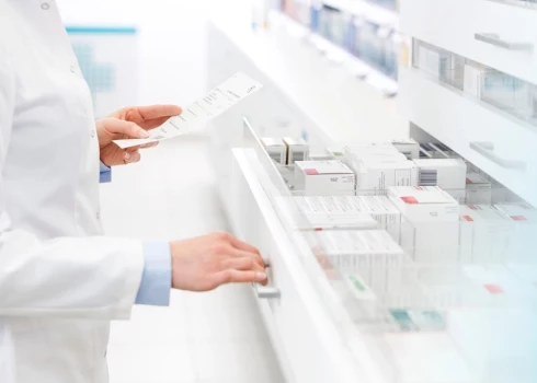 Lētās Ķīnas zāles var apdraudēt Eiropas antibiotiku piegādes.