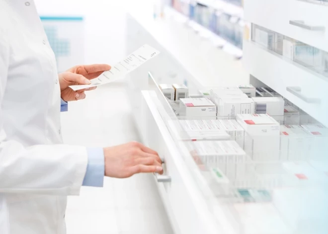 Vai Eiropai draud antibiotiku deficīts? Brīdina par lēto Ķīnas importu