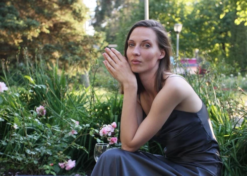 Beāte Stivriņa modeles gaitas sāka jau 15 gadu vecumā un vairāku gadu garumā bija viena no pieprasītākajām Latvijas modelēm starptautiskajā modes industrijā. 
