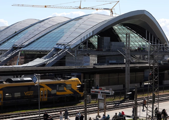 “Valsts nevar to atļauties”: “Rail Baltica” pamattrases līgumu Latvijā sauc par pārāk dārgu