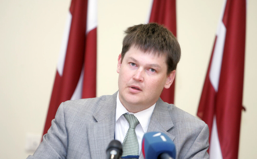 Rikveili apstiprina Aizsardzības ministrijas valsts sekretāra amatā