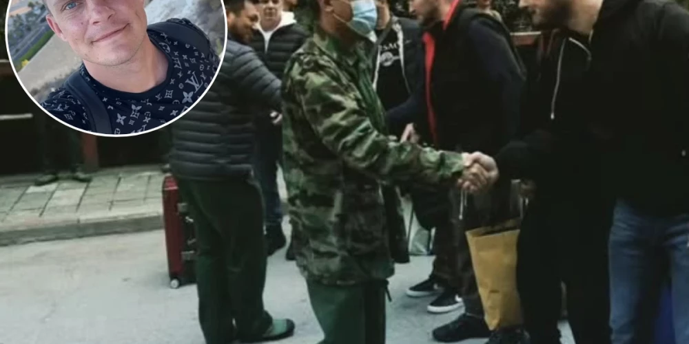 Mjanmā Krūmiņam tika uzdots trenēt valsts militāros grupējumus, kas pārstāvēja Valsts pārvaldes padomi, kura nāca pie varas Mjanmā pēc 2021. gada apvērsuma.
