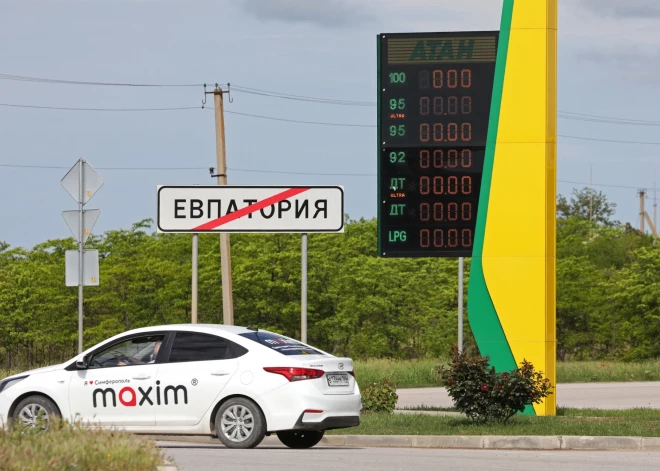 Крым опять заглох: на полуострове продают топливо по талонам