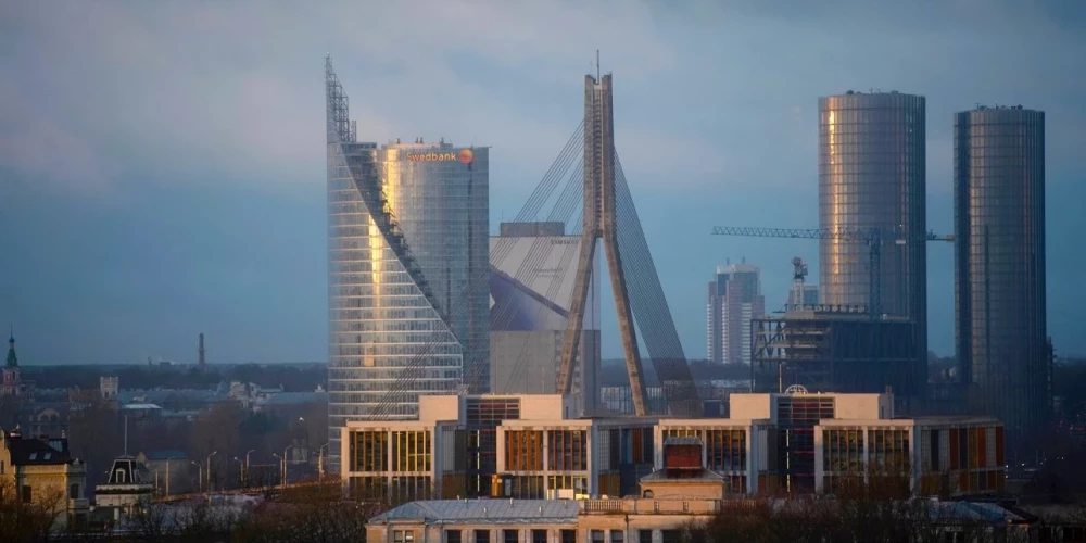 ERAB norāda, ka Latvijas ekonomisko attīstību var kavēt gan ģeopolitiskā nenoteiktība, gan problēmas ar stratēģiski nozīmīgiem projektiem.