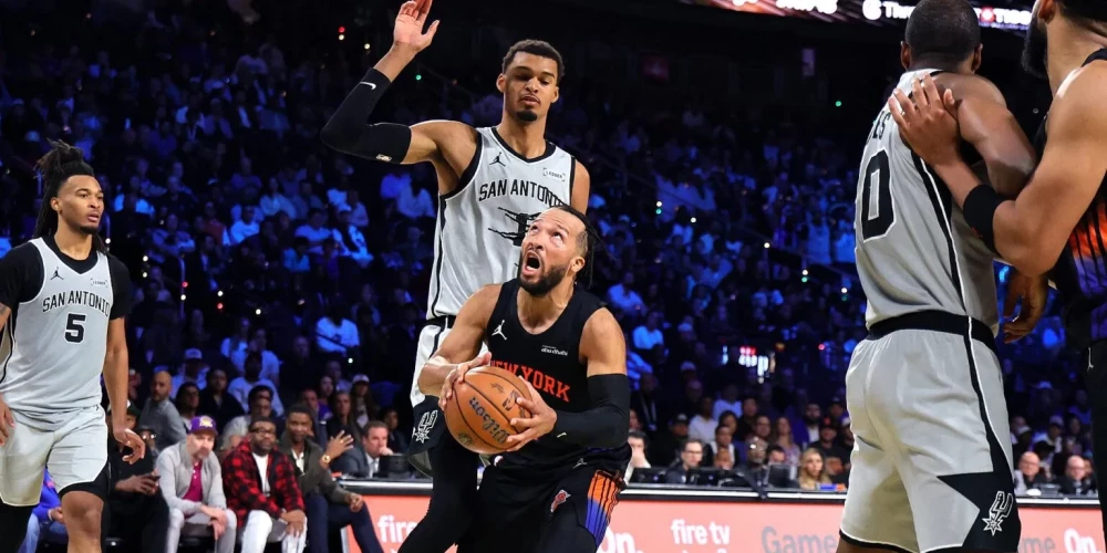Džeilens Bransons (ar bumbu) un Viktors Vembanjama ir galvenie kandidāti uz finālsērijas MVP balvu. 