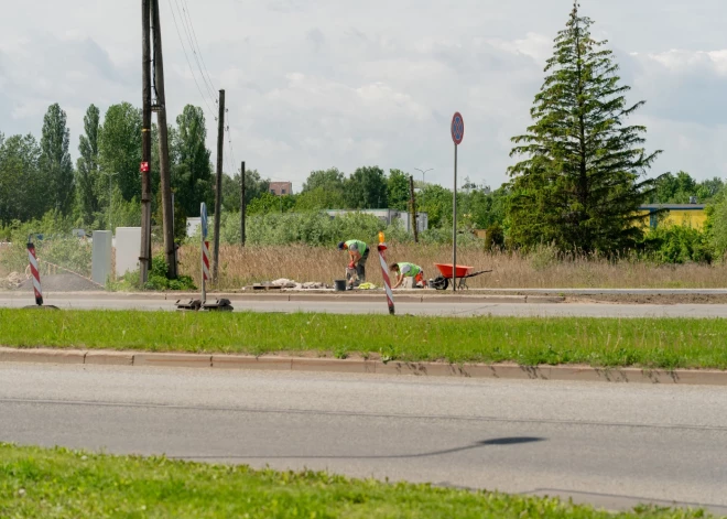 Remontdarbi Skanstē.