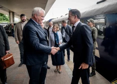 NATO ģenerālsekretārs Marks Rute ieradies Kijivā