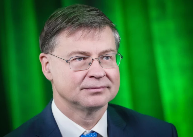 Домбровскис: Латвия сохраняет ответственную бюджетную политику несмотря на рост оборонных расходов