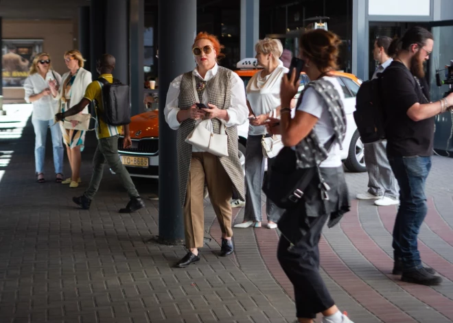 Latvijā pirmoreizi ieradies slavenais Holivudas aktieris Ričards Gīrs.