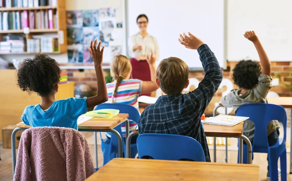 Ņemot vērā pieprasījumu, divās Rīgas skolās atvērs papildu pirmās klases