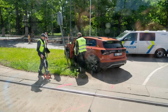 Ремонт дорог в Риге уже приводит к авариям.