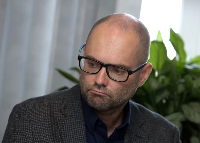 Saeima atbalsta Āboliņa atbrīvošanu no NEPLP locekļa amata