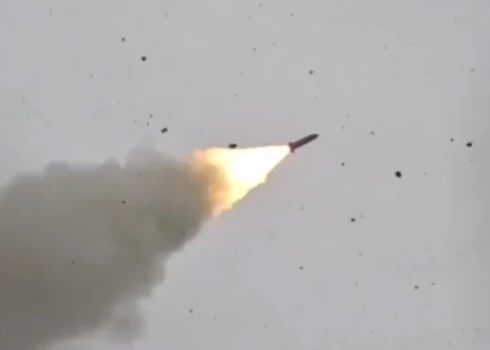 Izmēģinājuma laikā raķete FP-7.X veica pilnībā kontrolētu manevrēšanas lidojumu.