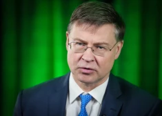 Домбровскис: ЕС может забрать замороженные миллиарды России вместо долга Украины