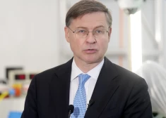 Dombrovskis: ES būs jāatgriežas pie jautājuma par Krievijas iesaldēto miljardu izmantošanu