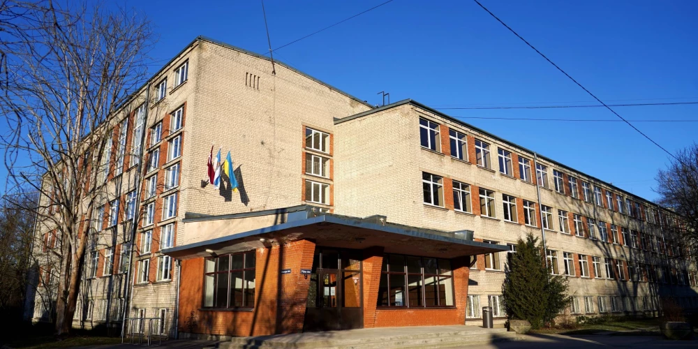 В Риге многие школы ждут ремонта. Но пока повезло не всем!