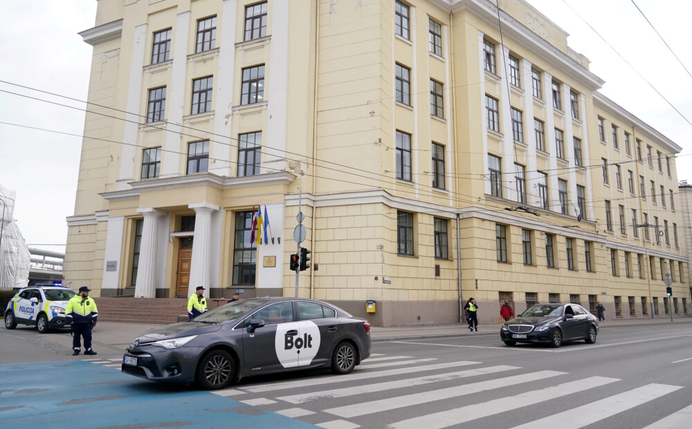 Rīgā vairākās ielās mainīs satiksmi un ierīkos jaunas gājēju pārejas