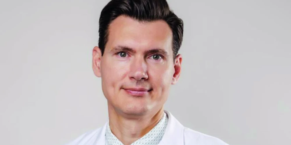 Traumatologs Sergejs Zadorožnijs.