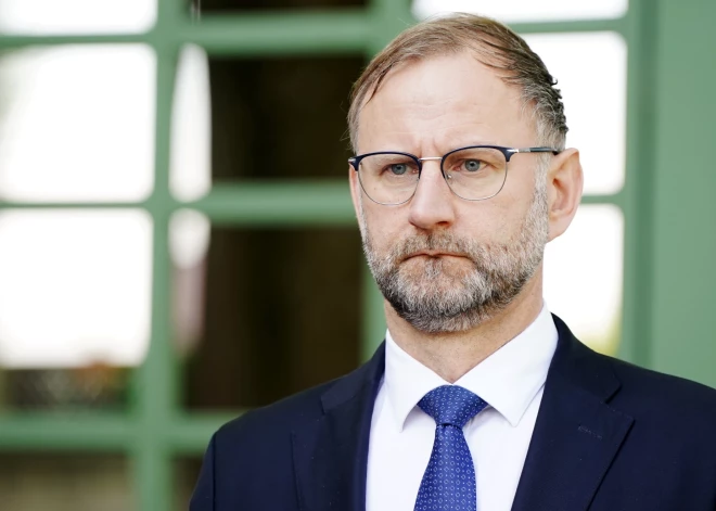 Pieciem Švinkas biroja darbiniekiem kompensācijās izmaksāti 35 000 eiro